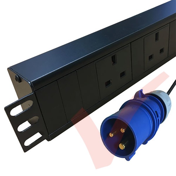 Horizontal UK Socket to 16 Amp Plug with 3 Metre Trailing Cable 1.5U Rack PDU